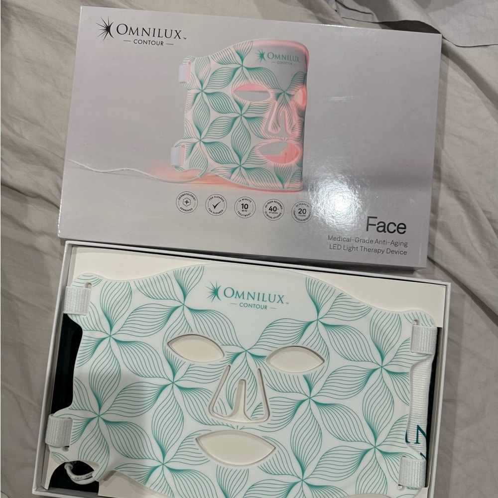 Omnilux face mask